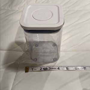 Oxo Pop 1.1 qt Square